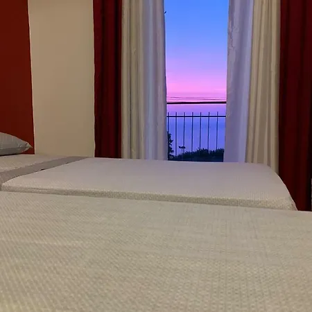 Tra Mare E Monti *