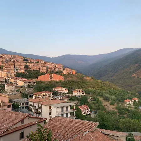 Tra Mare E Monti